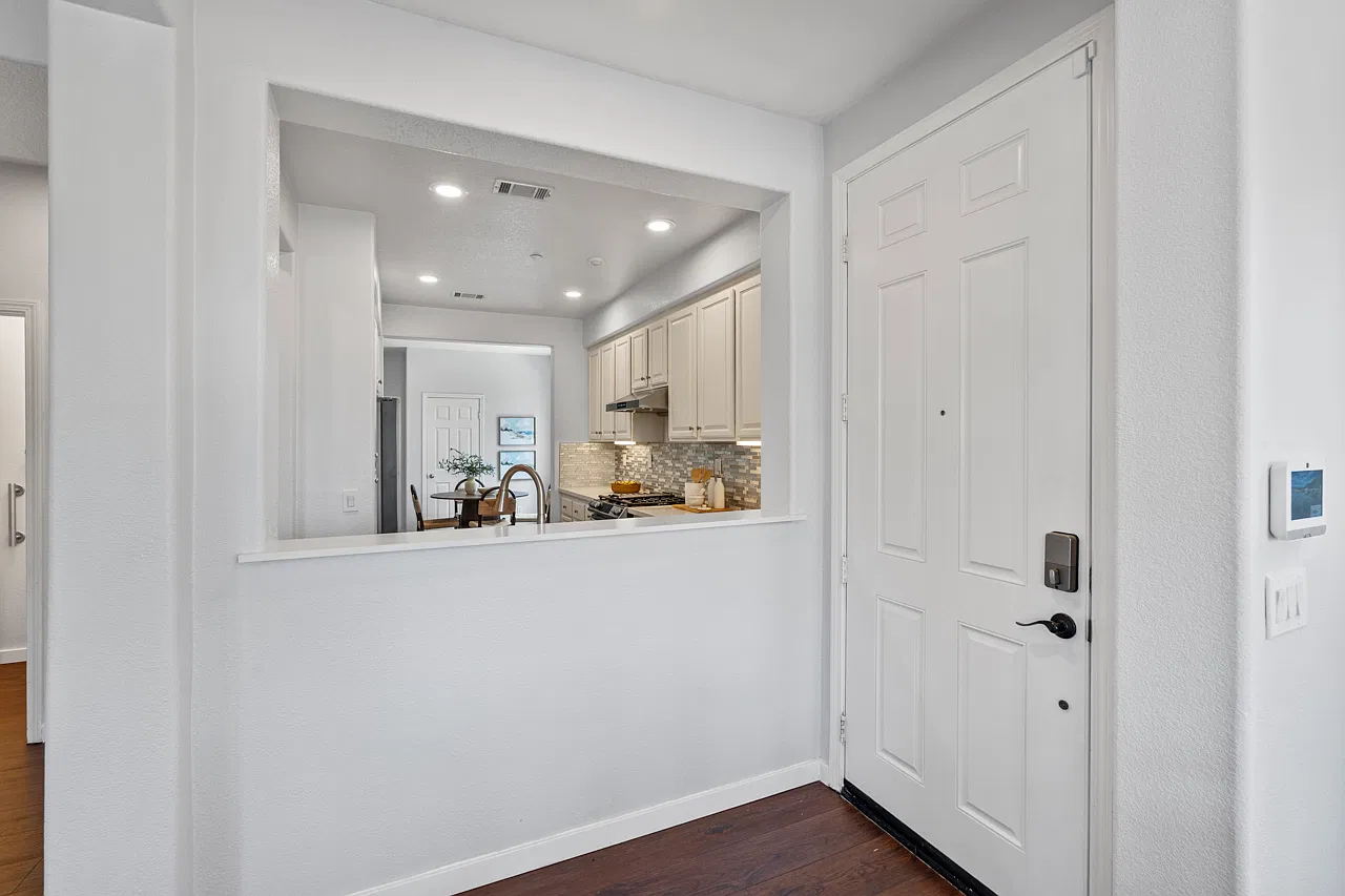 3 bed, 1507 sqft, $4,400 — Photo 1