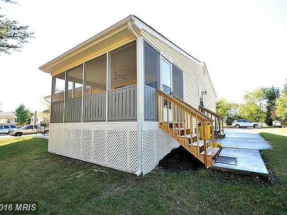 2nd image of 1707 Cardinal Estate Ln