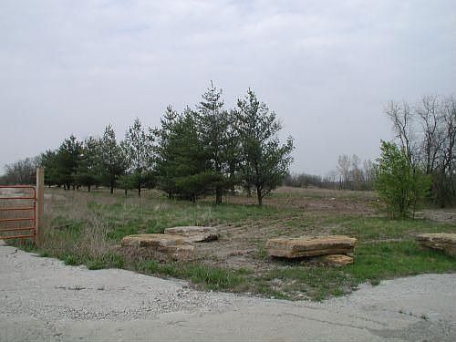 1st image of 2901 S 7 Hwy