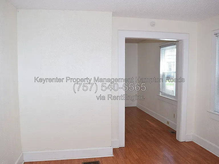 857 W 41st St — Photo 11