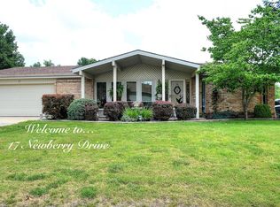 17 Newberry Dr, Saint Peters, MO 63376