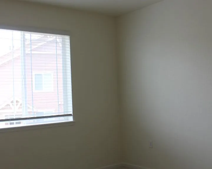 9992 W Victoria Pl #205 — Photo 23