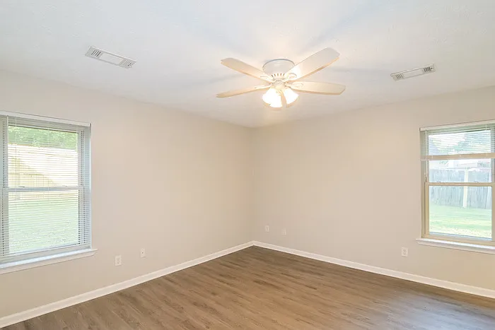 175 Honeysuckle Ct — Photo 6