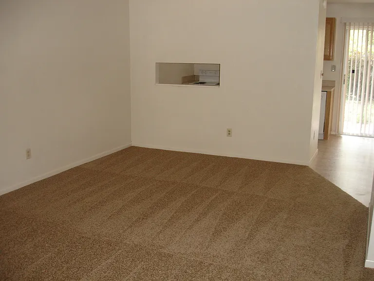 2114 NW 55th Blvd — Photo 1
