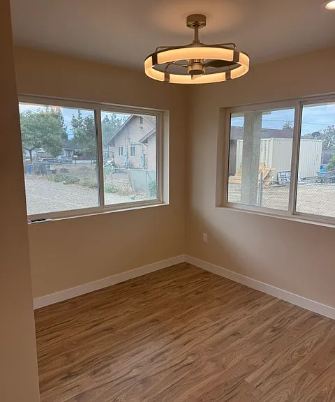2026 E Washington Ave — Photo 8