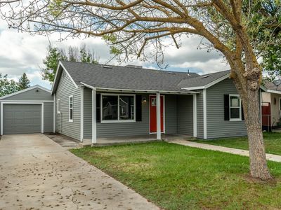 2125 6th St, Hughson, CA, 95326