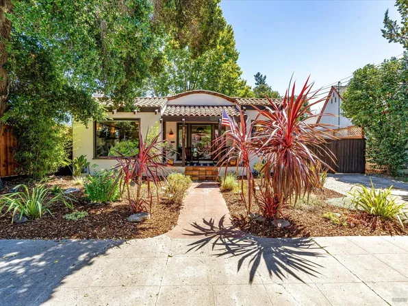 2221 Oak Street, Napa, CA 94559