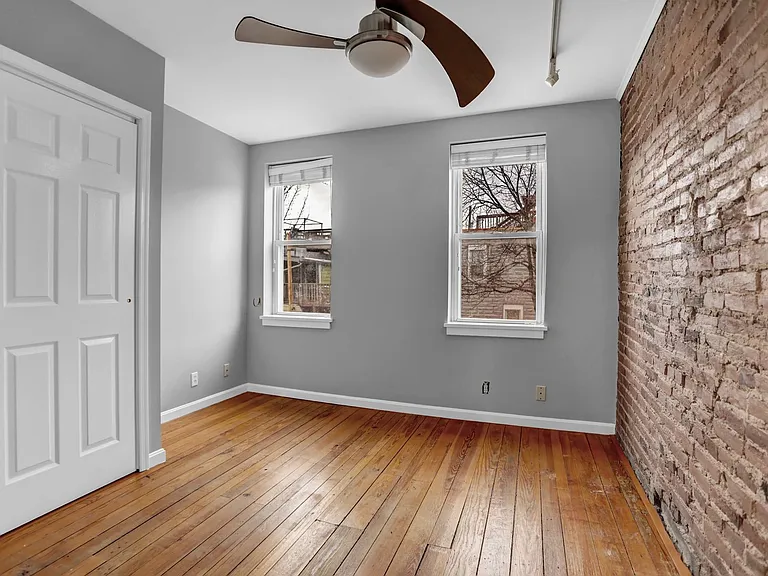 1409 Covington St — Photo 3