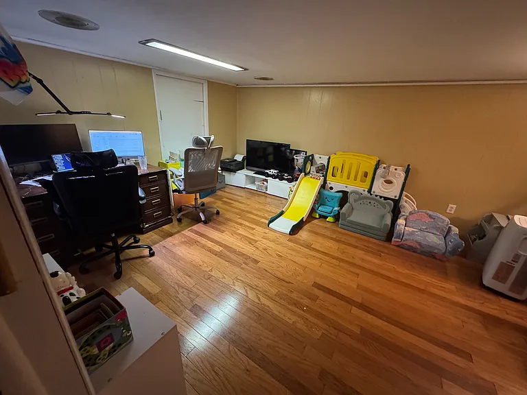 725 Westfield Ave — Photo 17