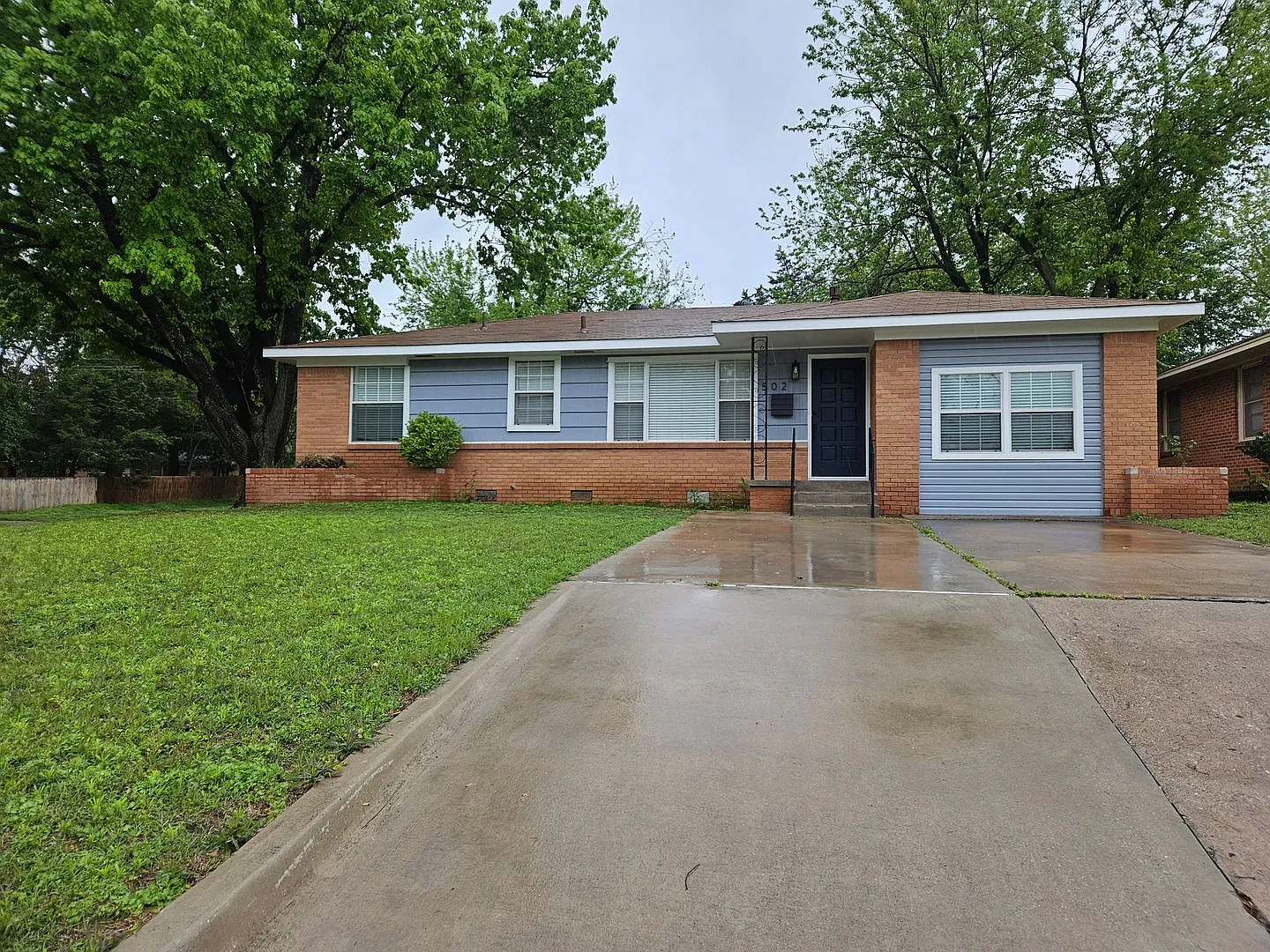 Preleasing For July 2027! (4) Bed/(2) Bath Close To Campus! — Photo 1