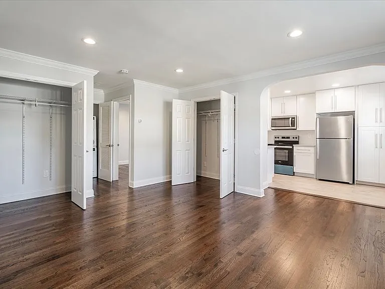 48 Roseland Avenue Apartments — Photo 20