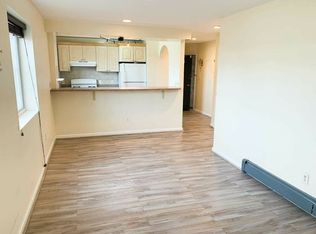 6729 Exeter St APT 1, Forest Hills, NY 11375