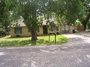 619 N Cherry St, Aubrey, TX 76227