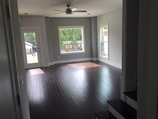 2621 Pennington Ave — Photo 2