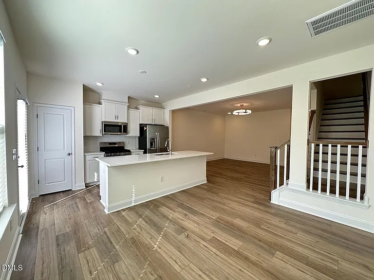 947 Kensley Grove Ln — Photo 14