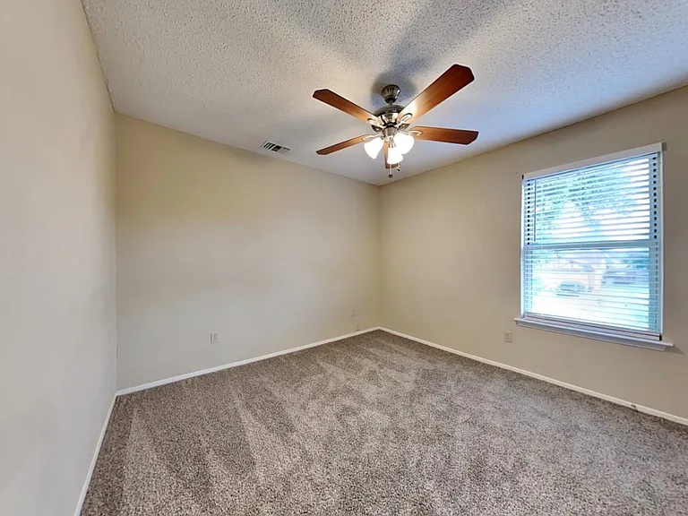 2618 Remmington Dr #B6 — Photo 10