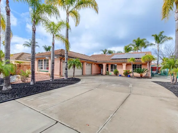 32 Avenida Descanso, Oceanside, CA 92057