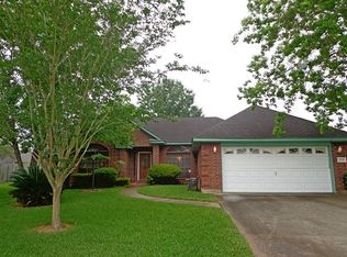 208 Trail Ride Rd, Angleton, TX 77515