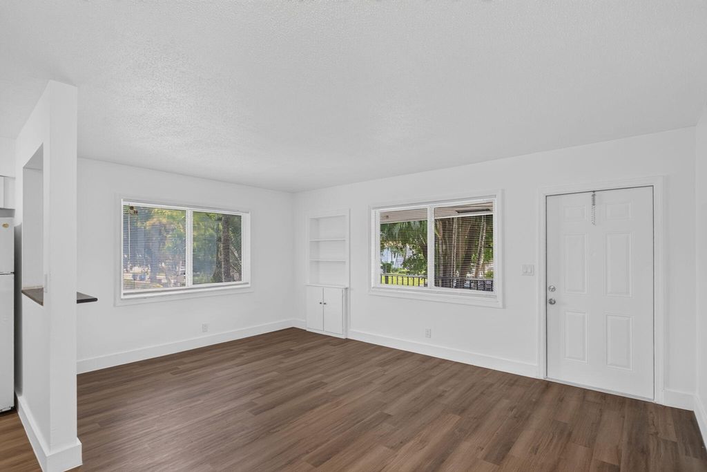 1181 NE 23rd Ter APT 11, photo 5