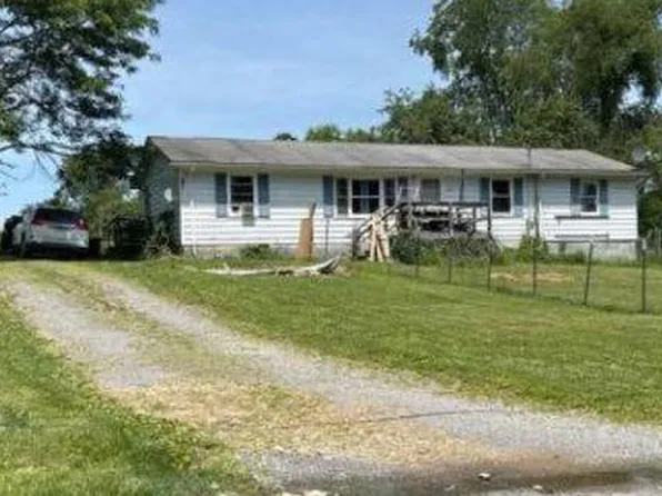 636 A Rd, Arthurdale, WV 26520