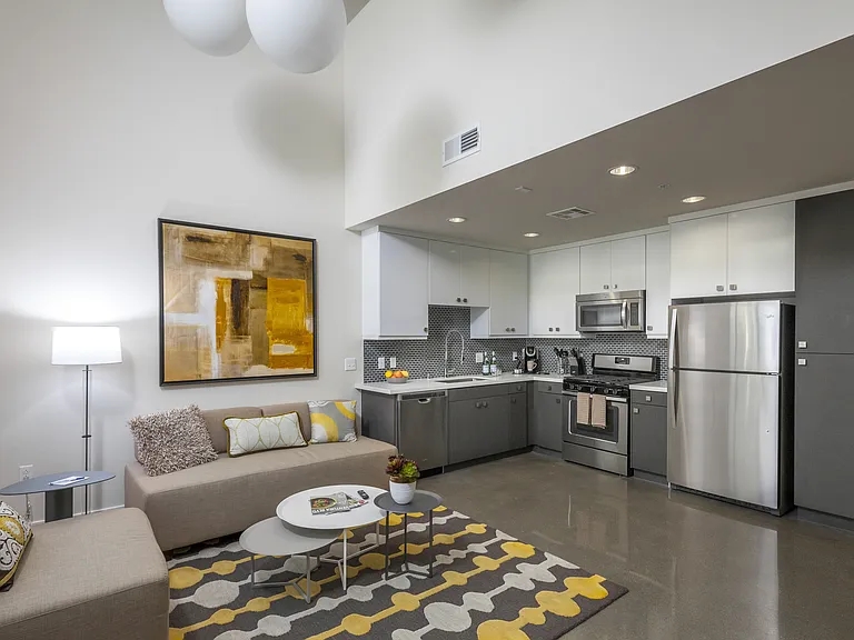 mResidences Olympic & Olive — Photo 3
