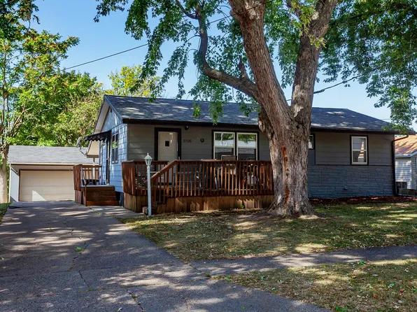 3706 Belmar Dr, Des Moines, IA 50317