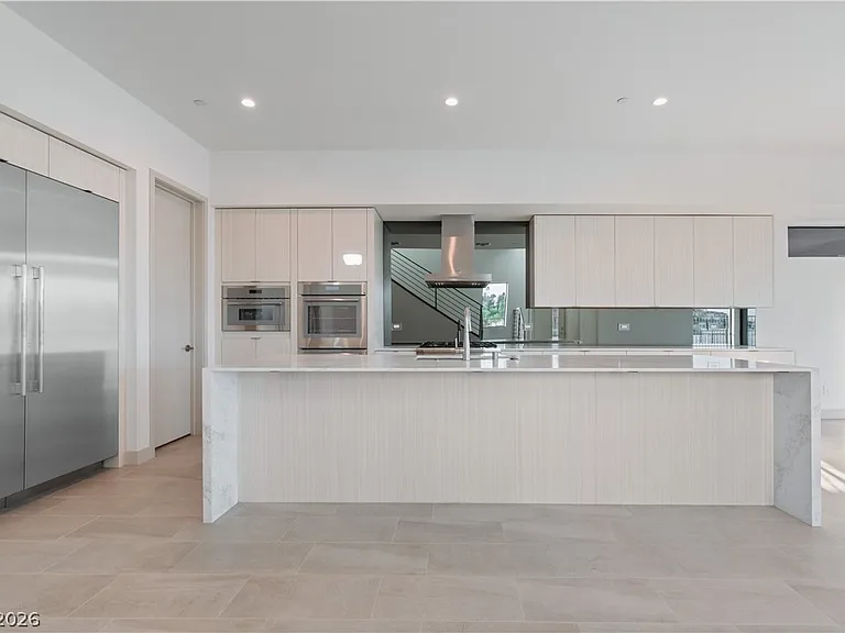 66 Lakefront Dr — Photo 13