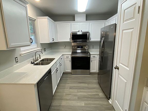 5th image of 2306 Larston Ln