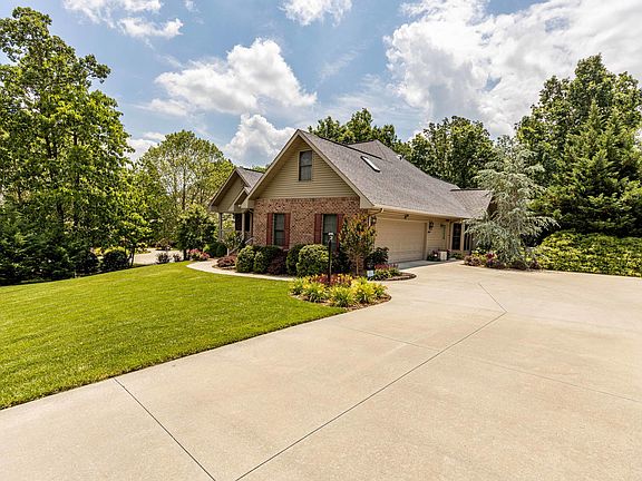 2nd image of 128 Mountain View Dr