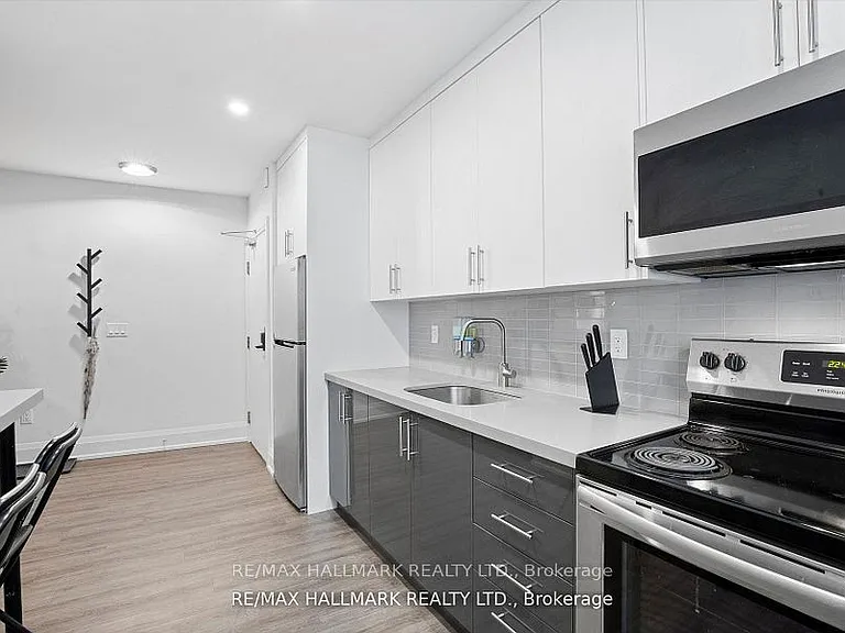 595 Saint Clair Ave W #12 — Photo 9