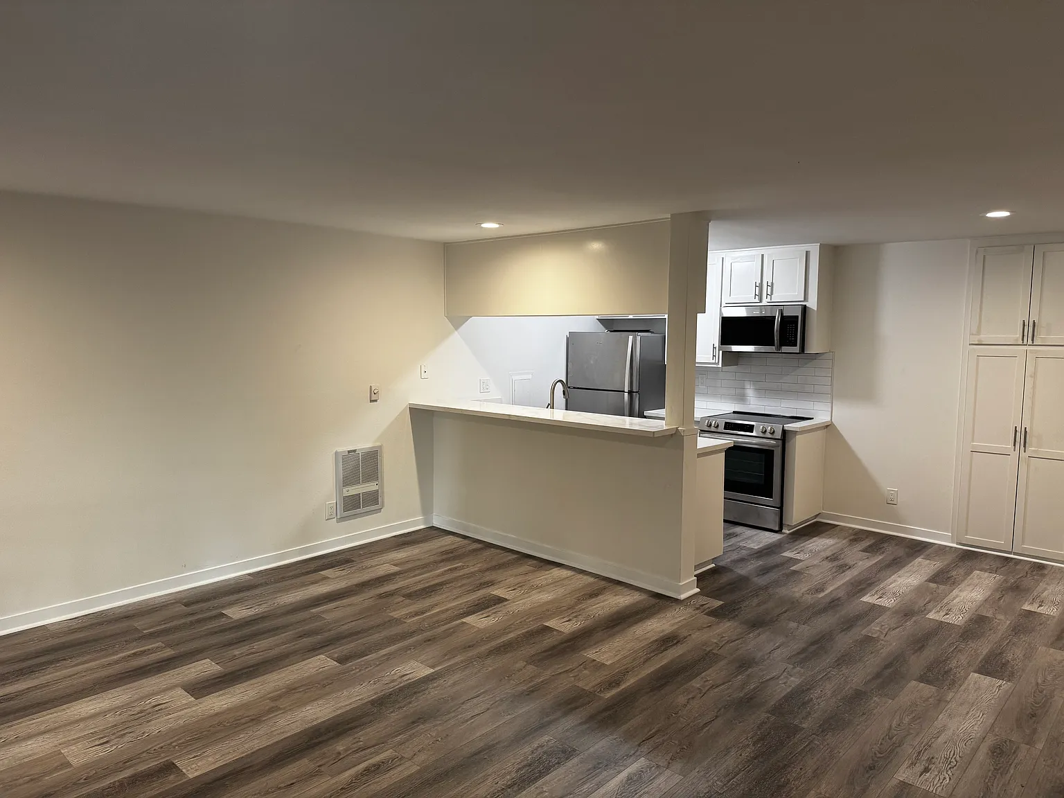 1 bed, 768 sqft, $2,695 — Photo 2