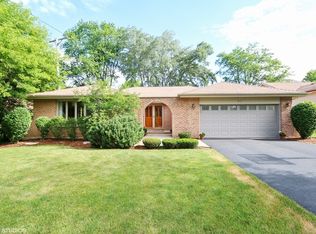 422 W Daniels Rd, Palatine, IL 60067