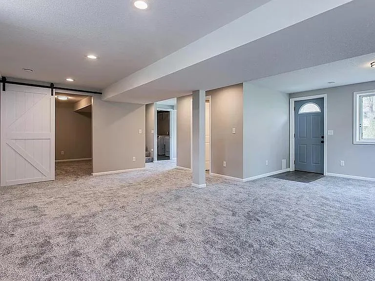 181 Dawn Ave — Photo 14