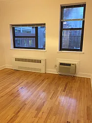 Rented by Metropolis Real Estate of Manhattan