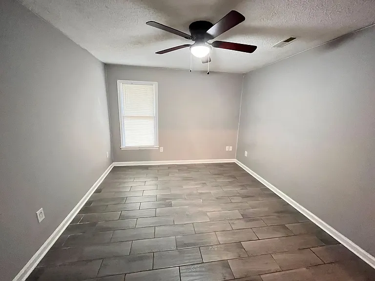 130 Crescent Cir — Photo 8