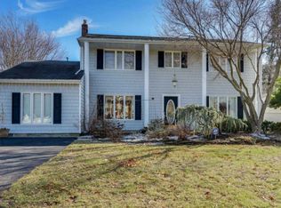 13 Sieben Dr, Middletown, NJ 07748