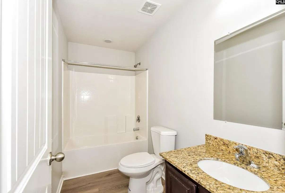4 bed, 2.5 bath, 1689 sqft, $2,095 — Photo 1