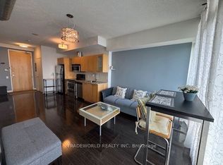 33 Mill St #1805, Toronto, ON M5A3R3