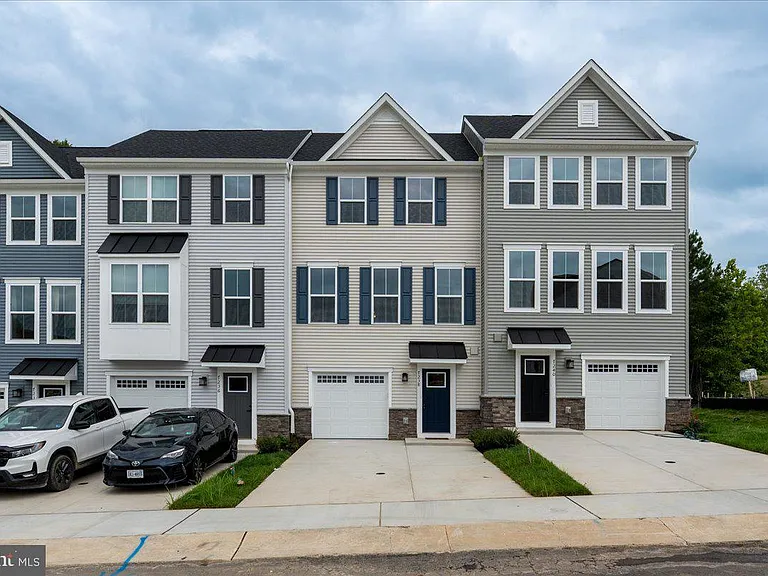 7238 Musca Shire Ln — Photo 1