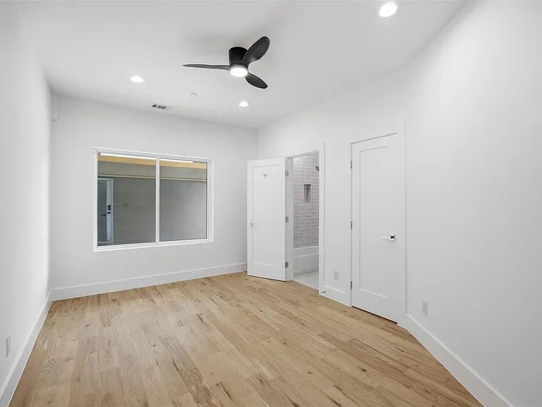 4605 Belmont Ave #A2 — Photo 11