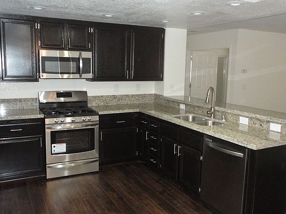 3rd image of 9840 Dardanelle Ct