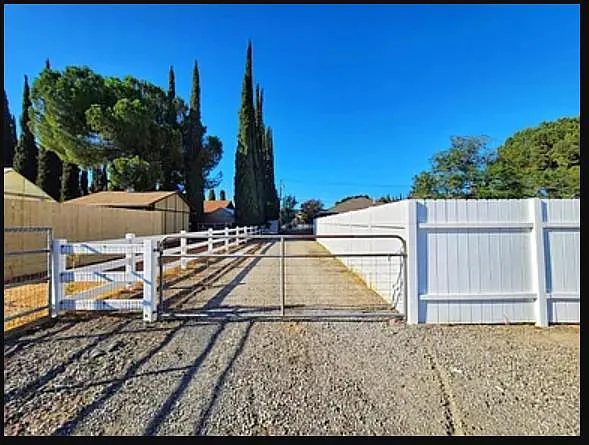 16650 Von Sosten Rd — Photo 32