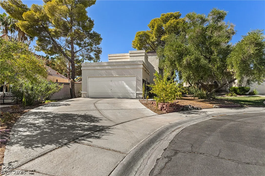 2 bed, 2.5 bath, 1395 sqft, $2,050 — Photo 1