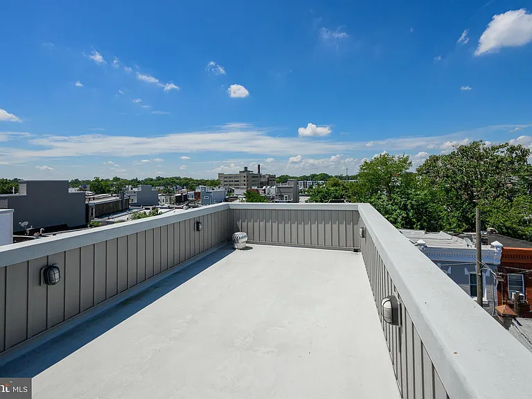 1439 N Newkirk St — Photo 34