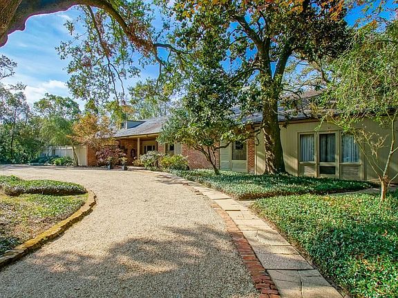 4th image of 6 Garden Ln