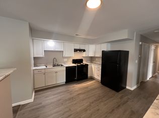 1877 NW Washington Blvd #D, Hamilton, OH 45013
