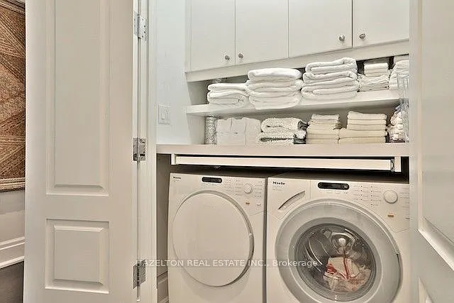 55 Scollard St #705 — Photo 22