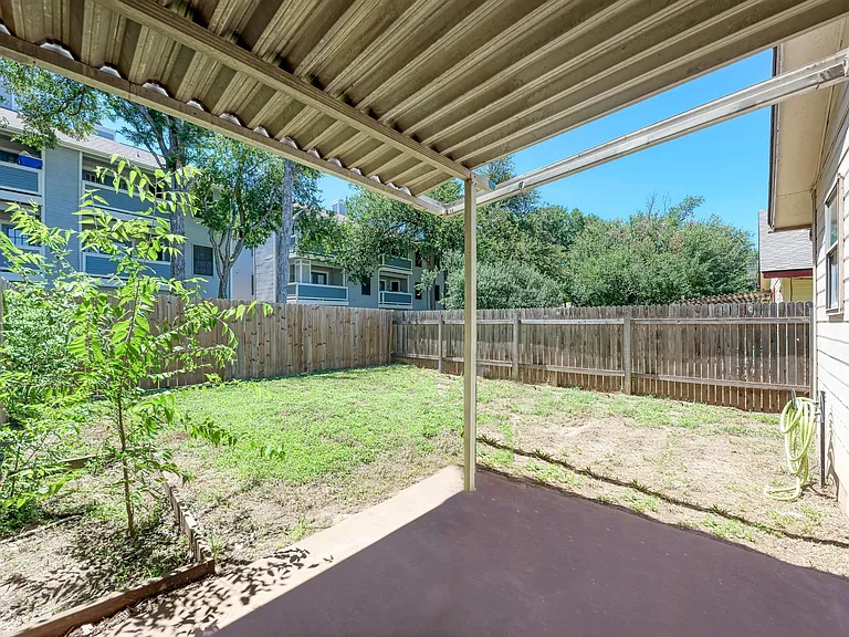 12408 Deer Falls Dr #B — Photo 28