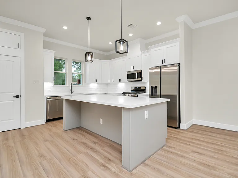 2107 Saint Charles St — Photo 14