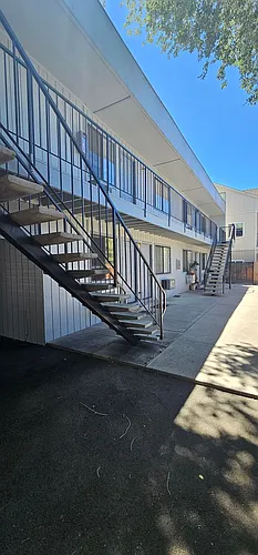 260 Linden St Photo 1
